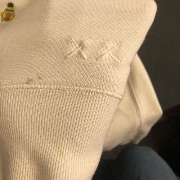 Kaws x Uniqlo Sesame Street - Picture 3 of 3